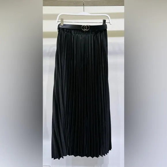 (1555-BLK) ELASTIC WAISTBAND MAXI PLEATED SKIRT WITH BELT
