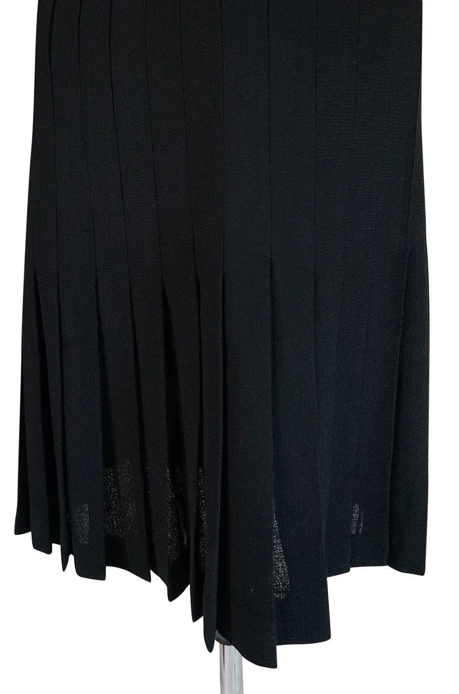 1970s Knife Pleated Black Wool Crepe Valentino Skirt