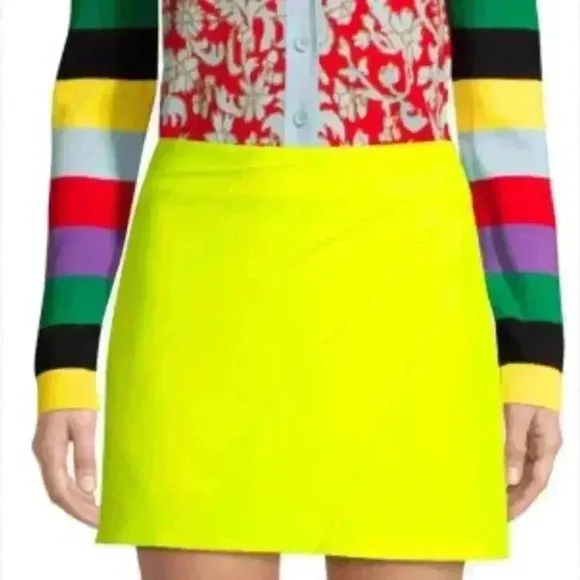 Alice   Olivia Shaylee Wrap Neon Yellow Mini Skirt -Bnwot size 4