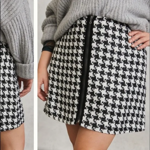 Anthropologie Black &amp;  White Evira Houndstooth Shine Tweed Zipper Mini Skirt NWT