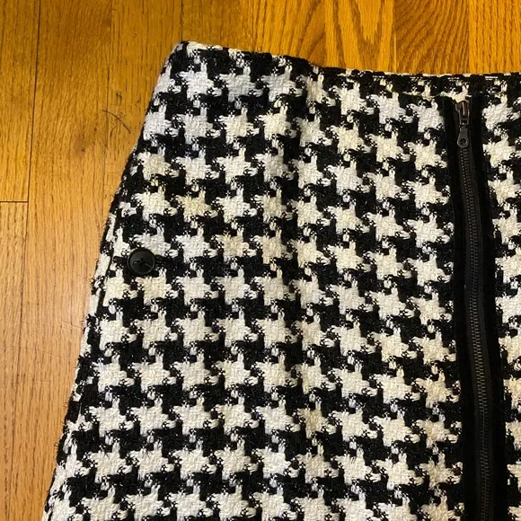 Anthropologie Black &amp;  White Evira Houndstooth Shine Tweed Zipper Mini Skirt NWT