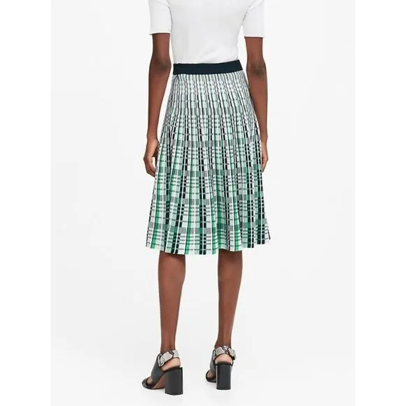 Banana Republic Color Block A-Line Pleated Pull On Sweater Knit Skirt (NWT)