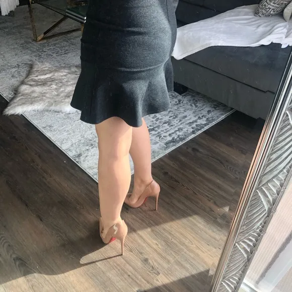 Barney’s New York ruffled grey mini skirt Size XS