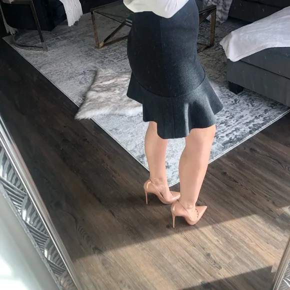Barney’s New York ruffled grey mini skirt Size XS