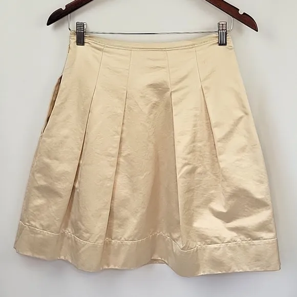 BCBGMax Azria Kingsley Pleated Skirt Champage Gold Size 2