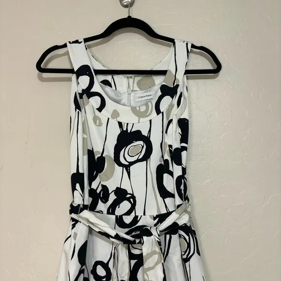 Calvin Klein White and Black Scoop Neck Fit and Flare Pleated Tie Waist Dress 6
