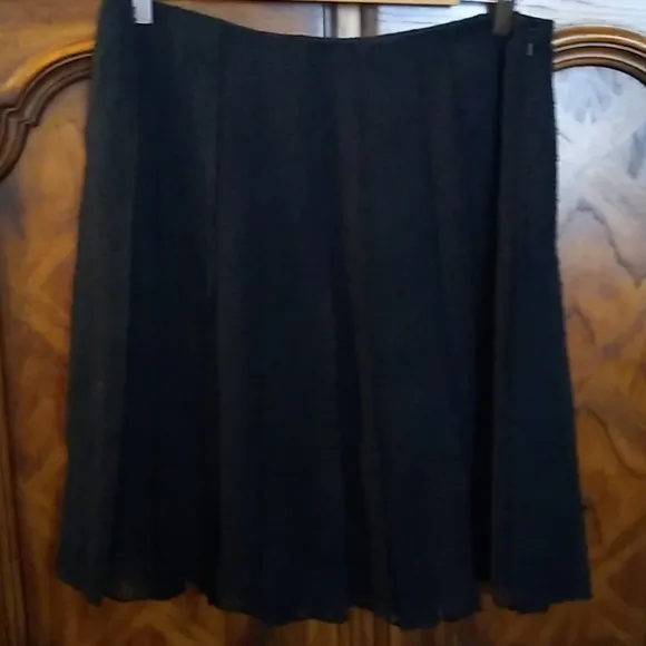 Club Monaco Black Silk Eyelash Chiffon Skirt Sz 6