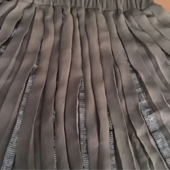 Club Monaco dark green pleated sequin mini skirt