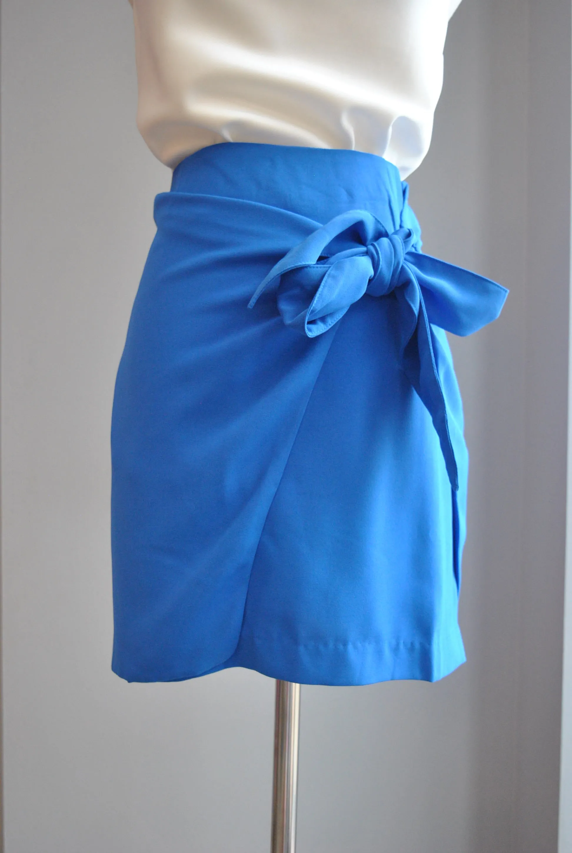 COBALT BLUE MINI SKIRT WITH SIDE TIE