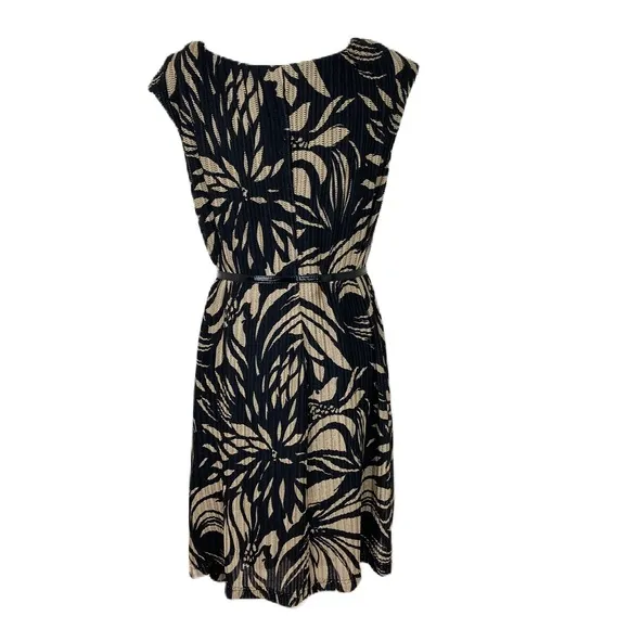 Covington Woman Black and tan Beige Floral Sleeveless floral dress 18 W