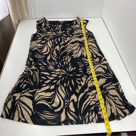 Covington Woman Black and tan Beige Floral Sleeveless floral dress 18 W