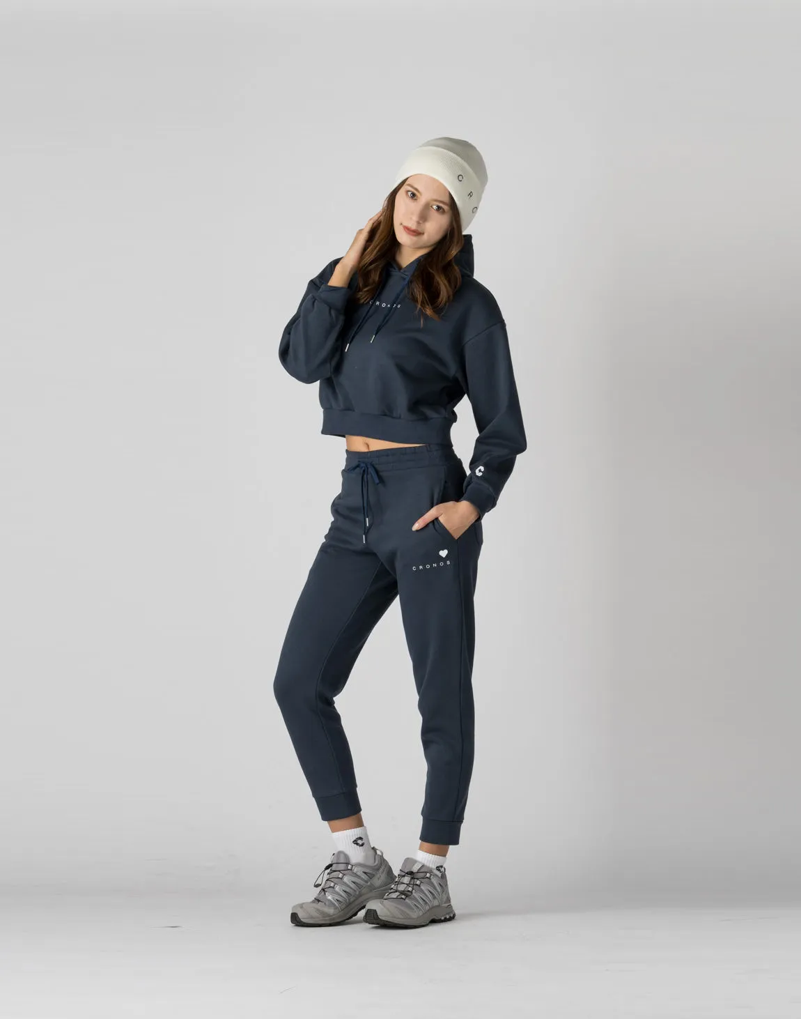 CRONOS WOMEN HEART LOGO SWEAT PANTS【NAVY】
