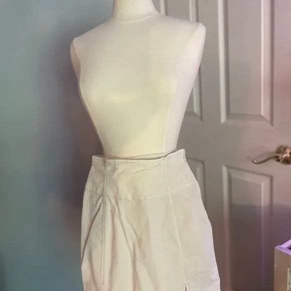 Free People Cream Corduroy Mini Skirt Sz 2 Worn Twice