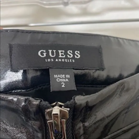 Guess Dylan Black Pleather Faux Leather Front Zip Mini Skirt size 2