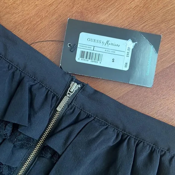 GUESS SKIRT