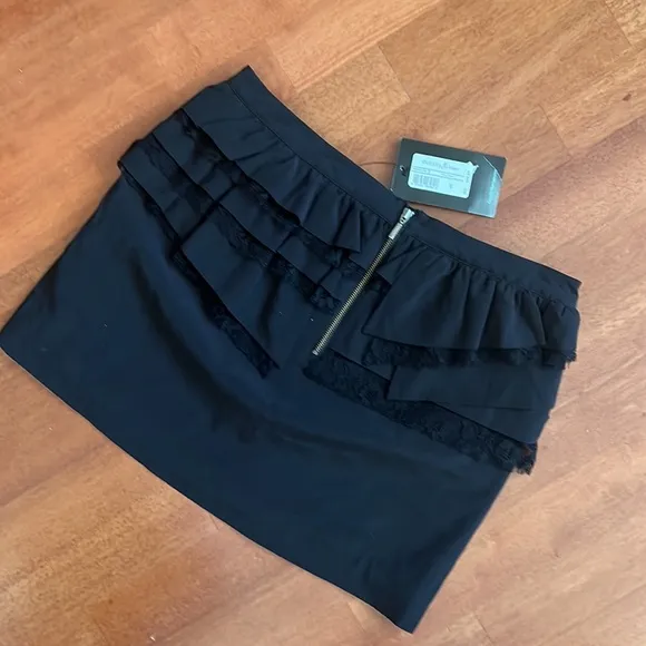 GUESS SKIRT