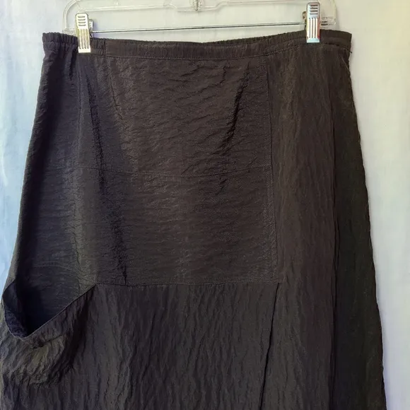 Hanna for La Journeé Crepe Satin Skirt