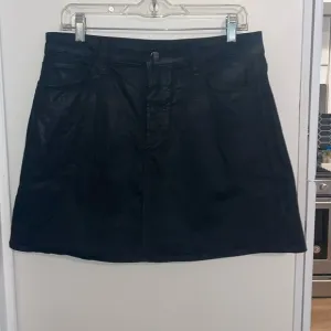 Joe's Jeans Mini Coated Black Jessica Skirt | 28