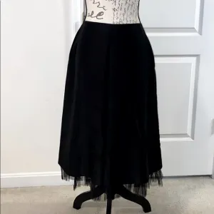 LAUNDRY by Shelli Segal Beautiful Black Skirt