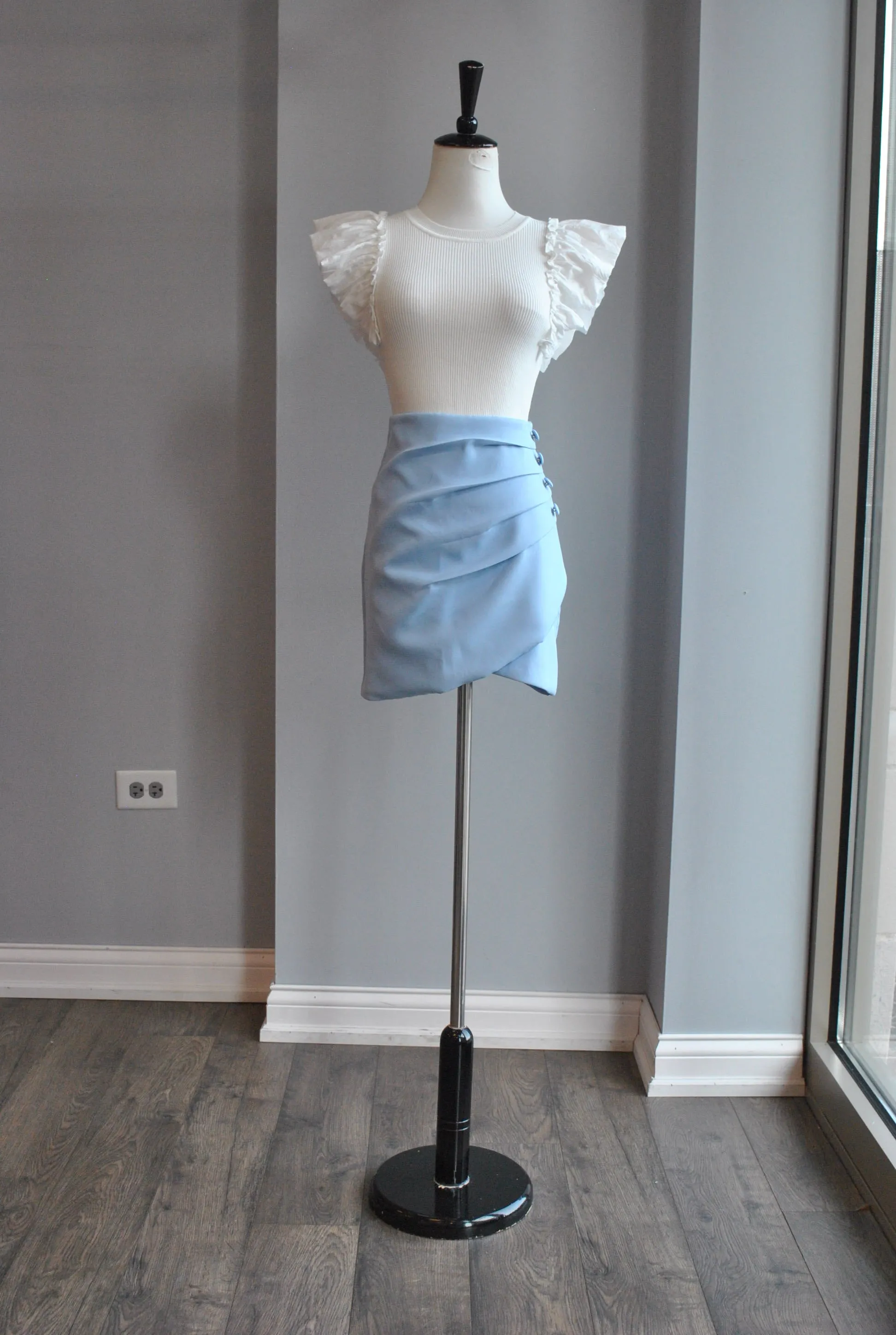 LIGHT BLUE MINI SKIRT