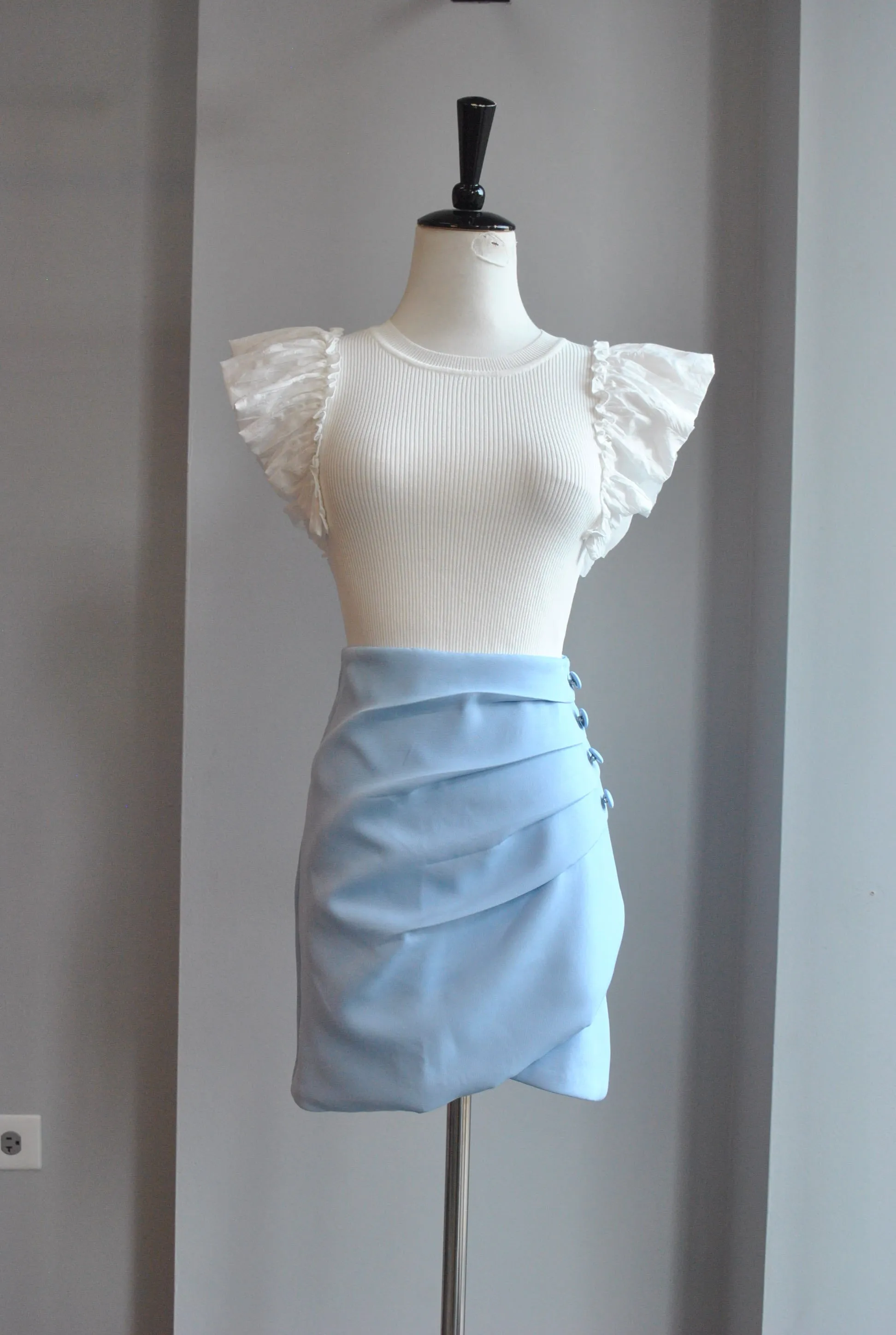 LIGHT BLUE MINI SKIRT