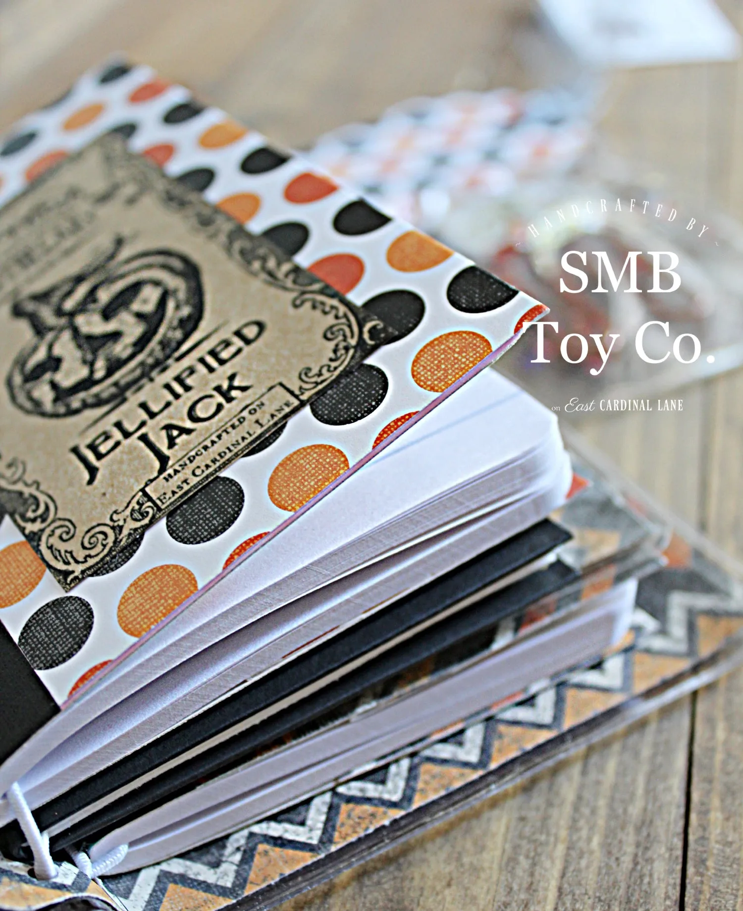 Mini Travel Journal - Skeleton - 001
