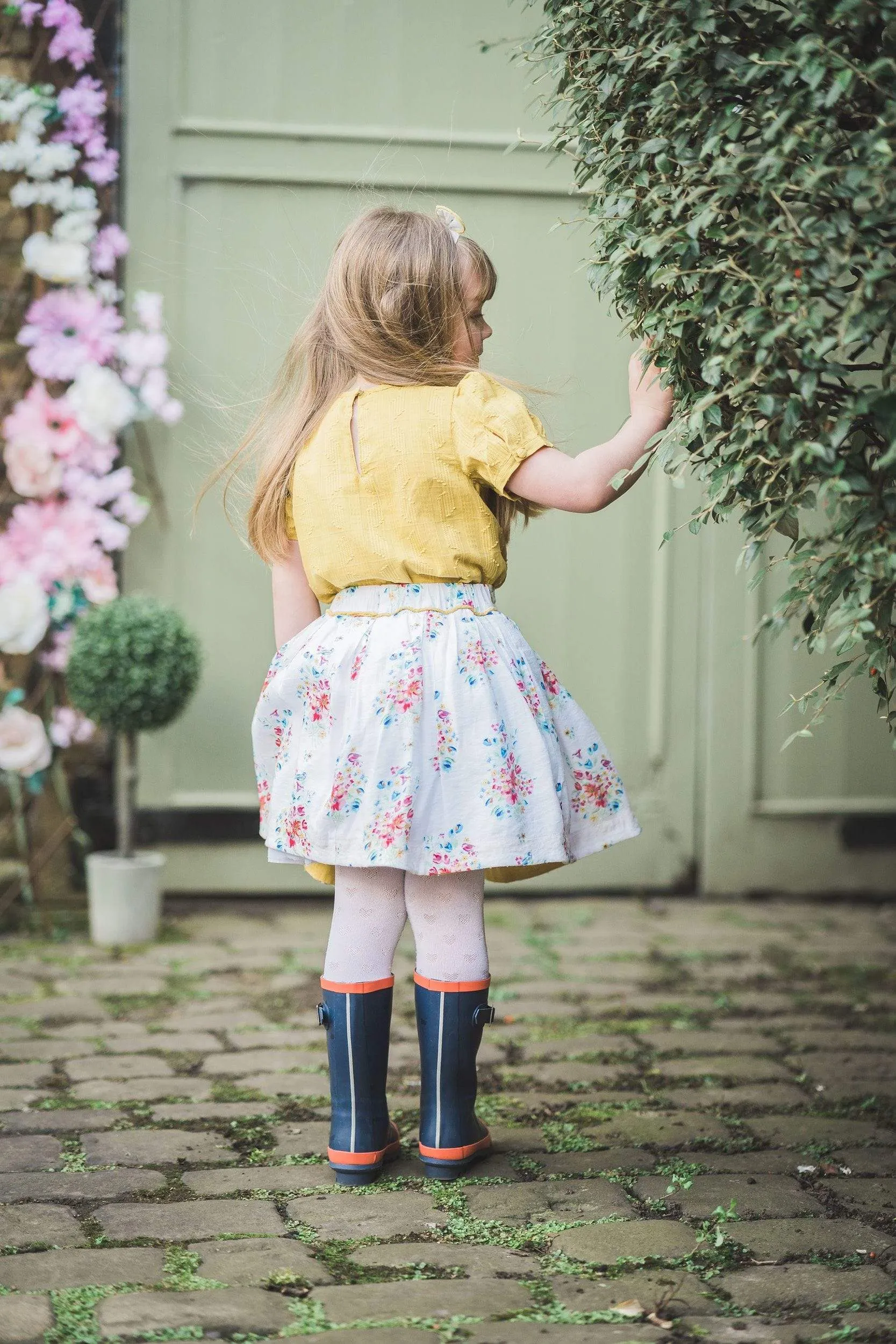 Neave: Floral skirt