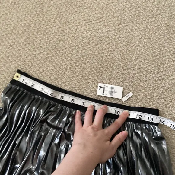 NEW Express Metallic Silver Pleated Mini Skirt Elastic Lined Small $88 ASO NWT