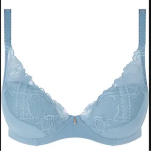 NWT Chantelle Orangerie Dream Lace Contour Plunge T Shirt Bra Size 32 C