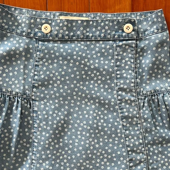 NWT- Madewell Blue and White Shirred Wrap Mini Skirt in Indigo Daisies - Size: 0