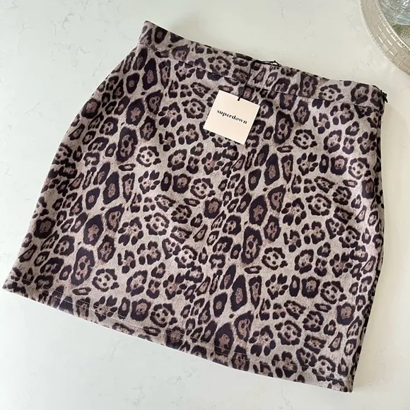 NWT Superdown Revolve Cheetah Print Mini Skirt