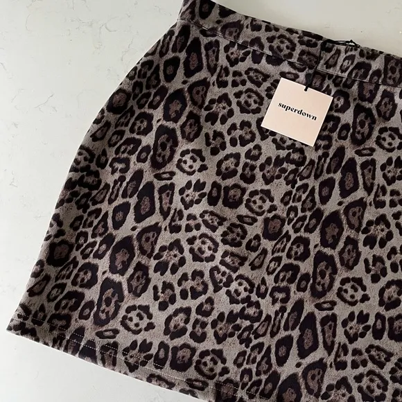 NWT Superdown Revolve Cheetah Print Mini Skirt