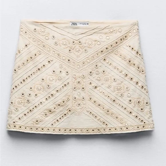 NWT Zara embroidered mini skirt small beige cream tan