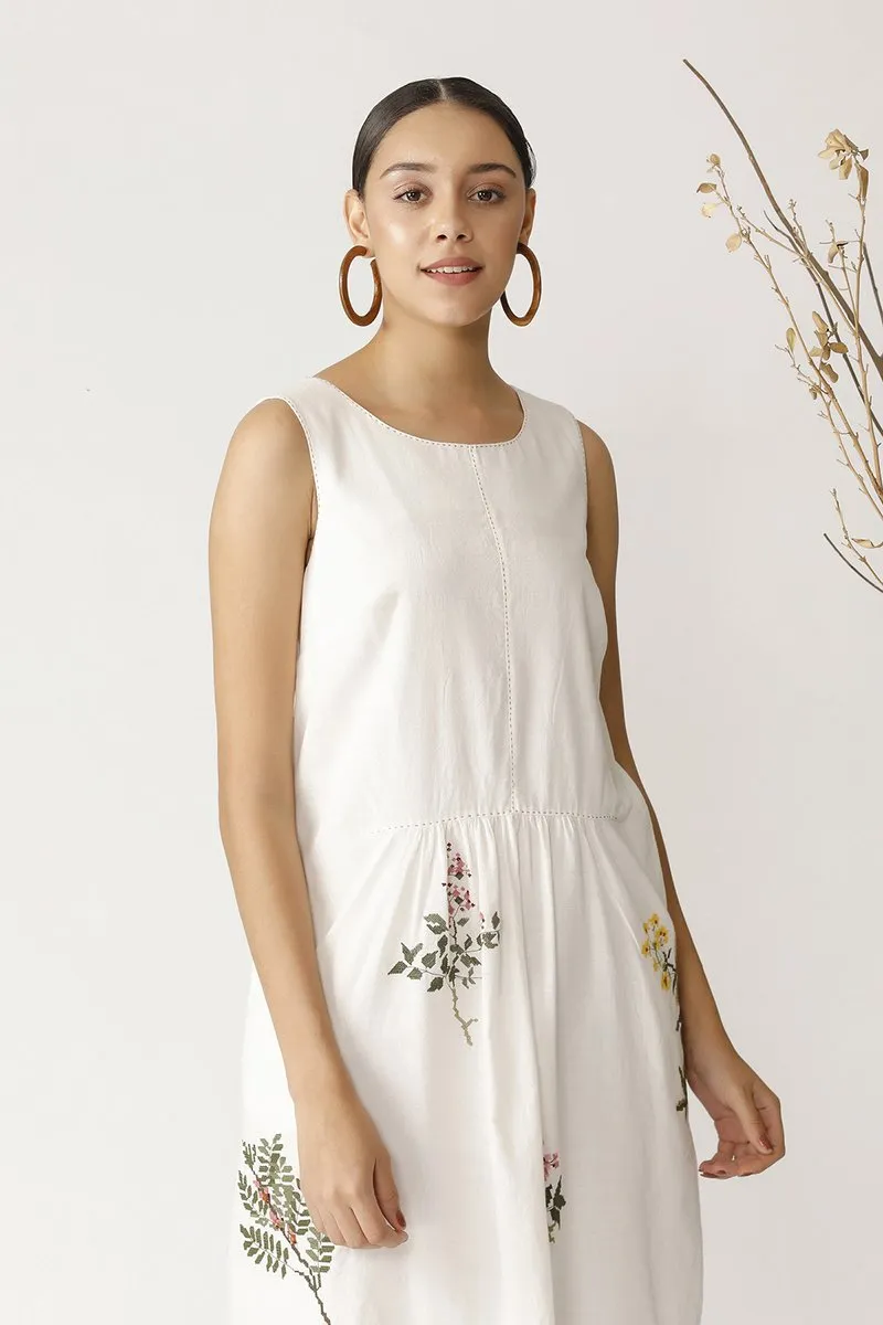 Payal Pratap   -   Pin Oak Sleeveless Dress