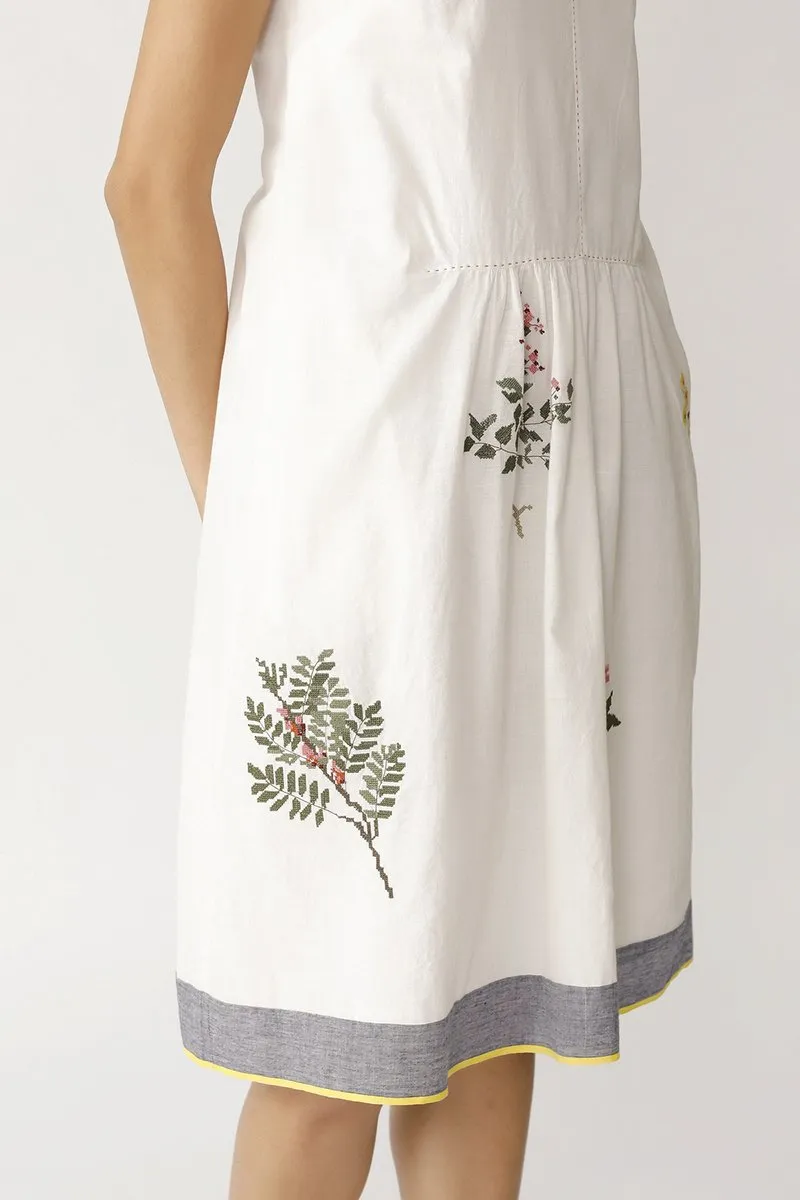 Payal Pratap   -   Pin Oak Sleeveless Dress