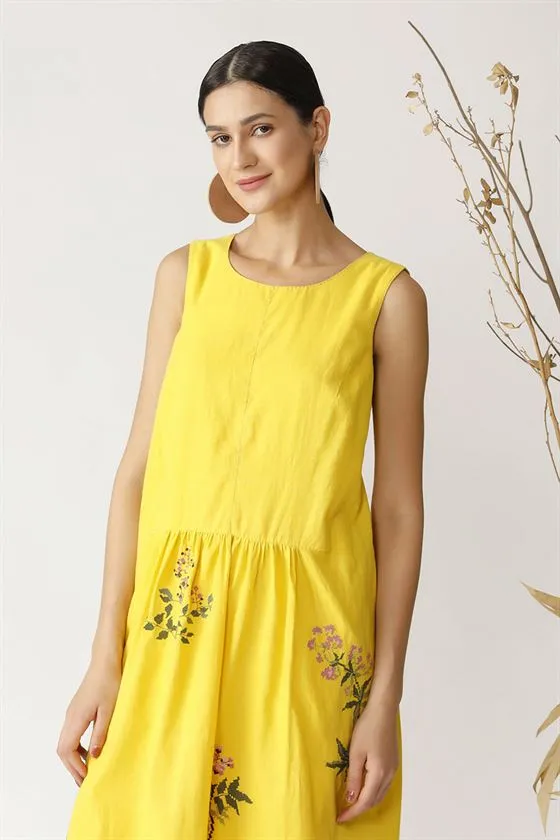 Payal Pratap   -   Pin Oak Sleeveless Dress