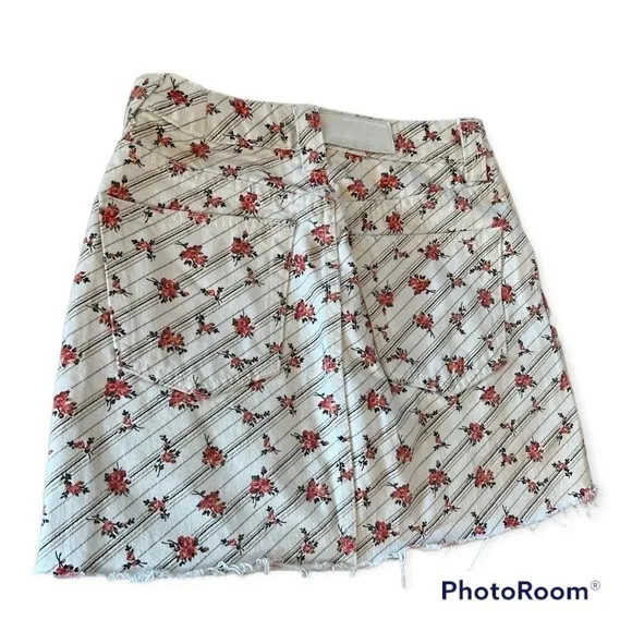 Re/Done Mini Cargo Skirt Rose Print Size 25/Size 0​​​​​​​​​​​​