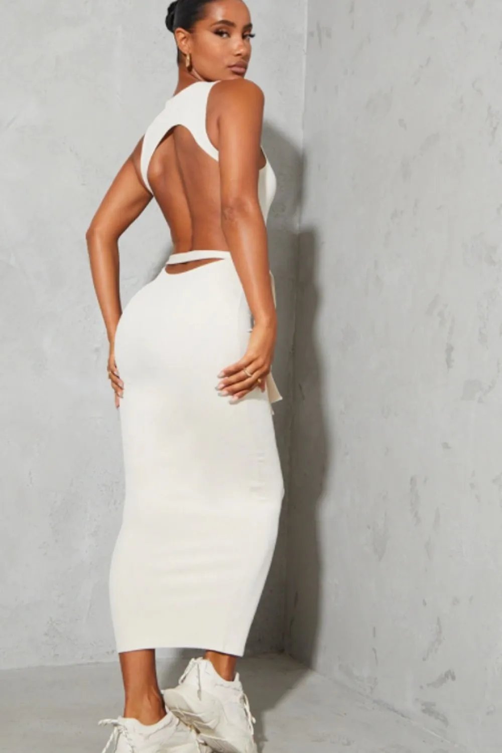 Round Neck White Midaxi Dress