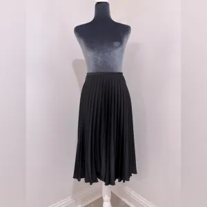 RUTI Black In The Fold Pleated Skirt Size L/Xl