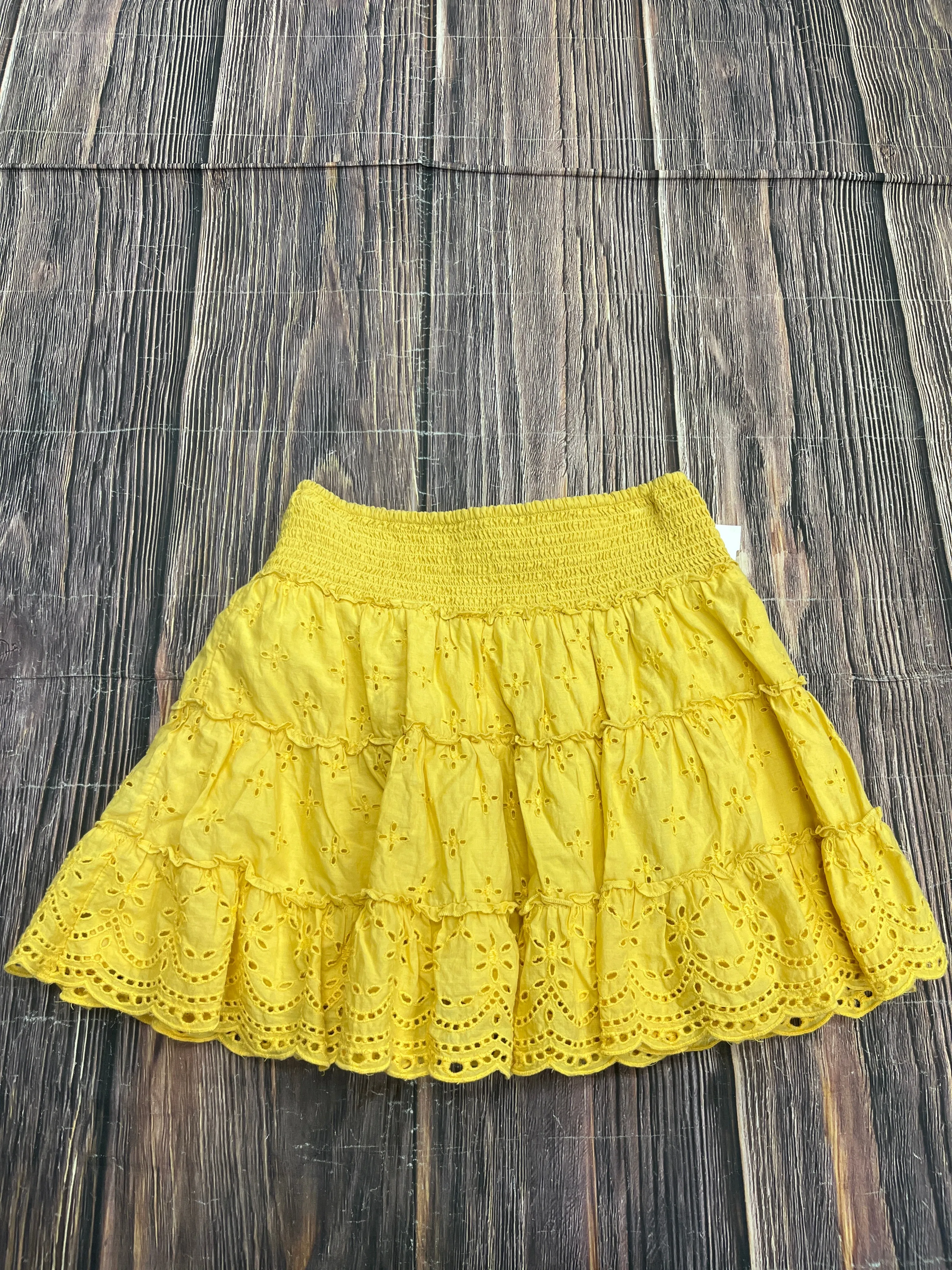 Skirt Mini & Short By American Eagle In Yellow, Size: Xs