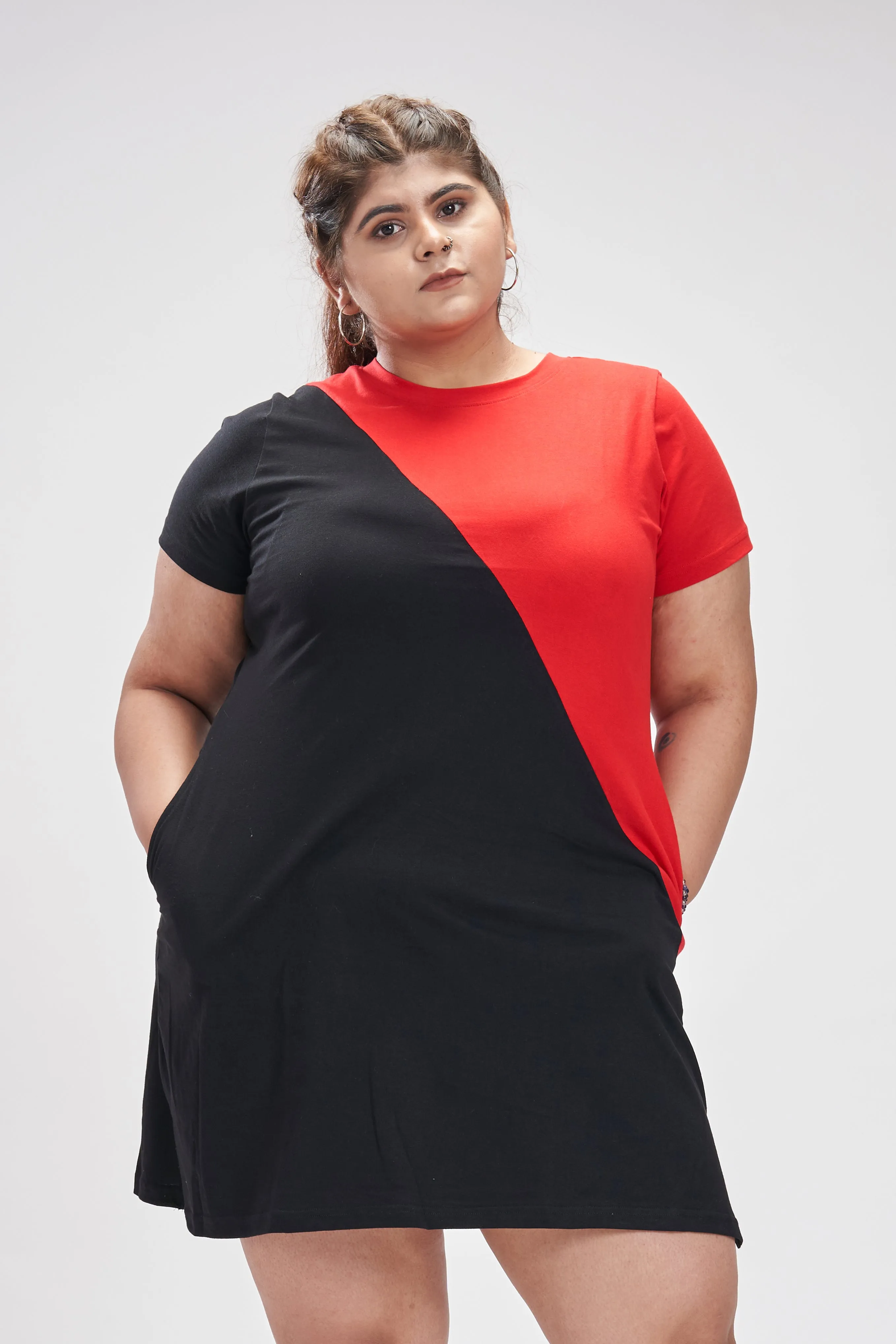 Sliced Pockety Dress: Black