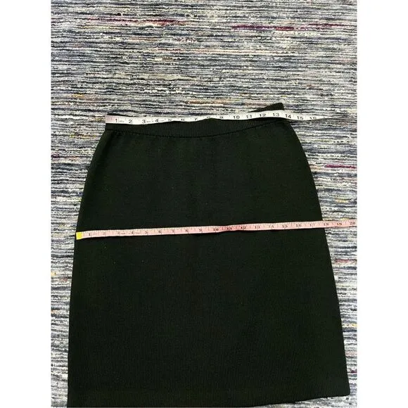 St. John by Marie Gray knit black mini skirt size 6