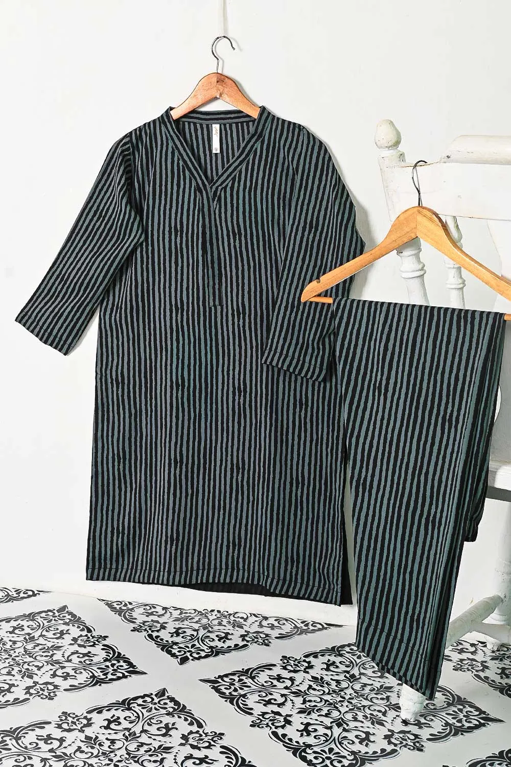 STP-135A-Black -  2PC GEORGETTE CREPE DIGITAL PRINTED STITCHED