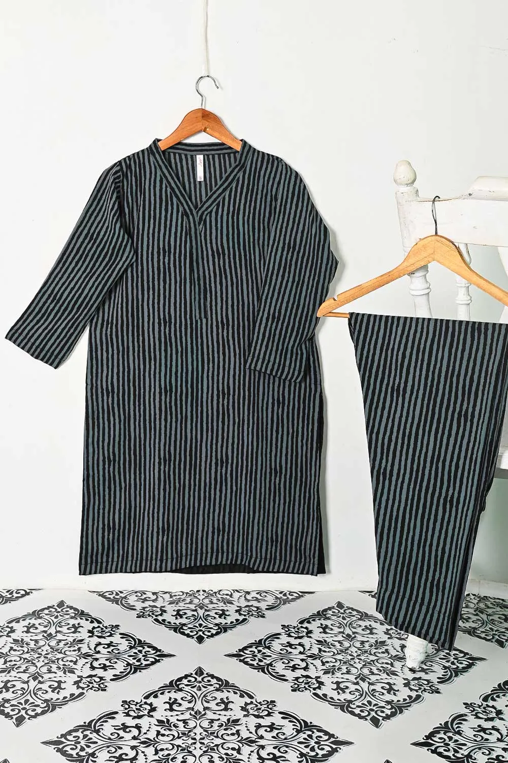 STP-135A-Black -  2PC GEORGETTE CREPE DIGITAL PRINTED STITCHED