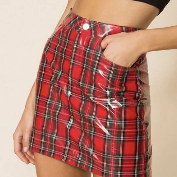 Superdown Revolve Lizzie Mini Skirt in Plaid NWT Size Medium