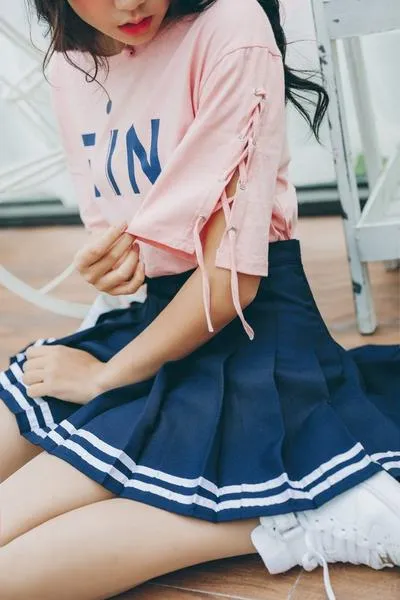 Sweet schoolgirl pleated skirt with stripes
