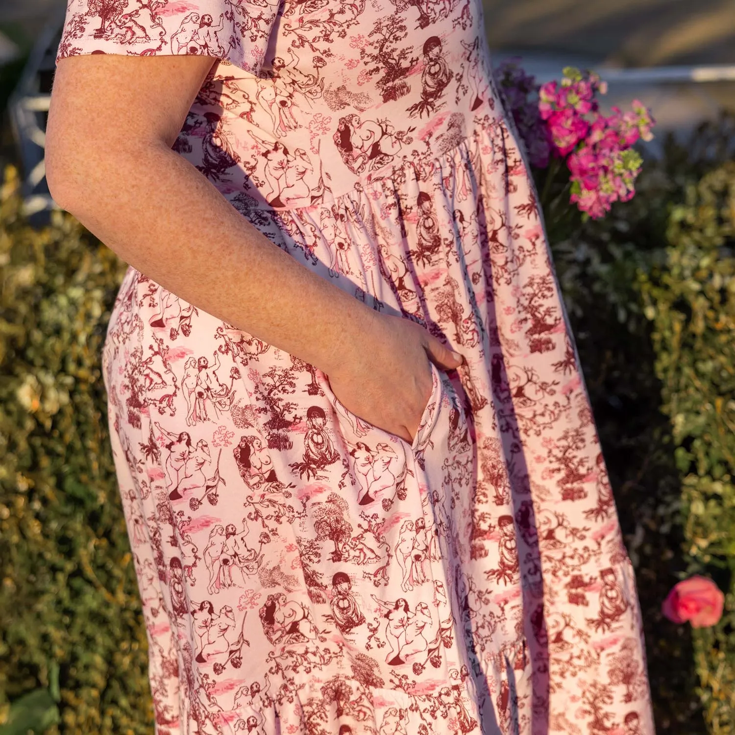 T-Shirt Tiered Dress - Passion au Jardin - L'Amour Rose