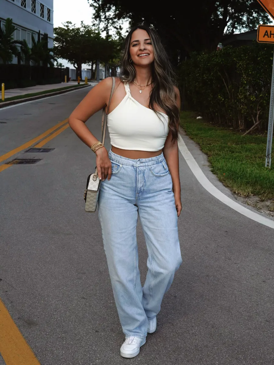 The Elle Crop