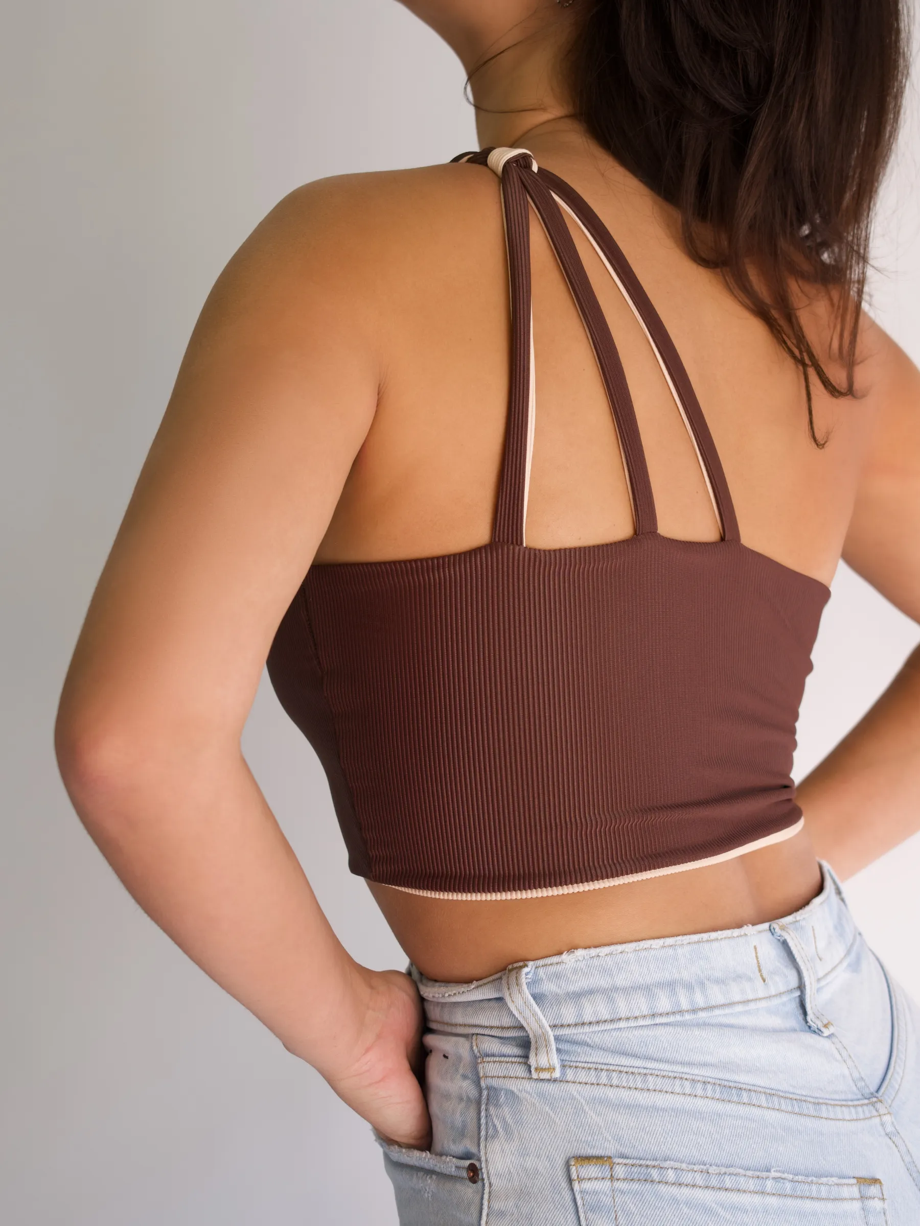 The Elle Crop