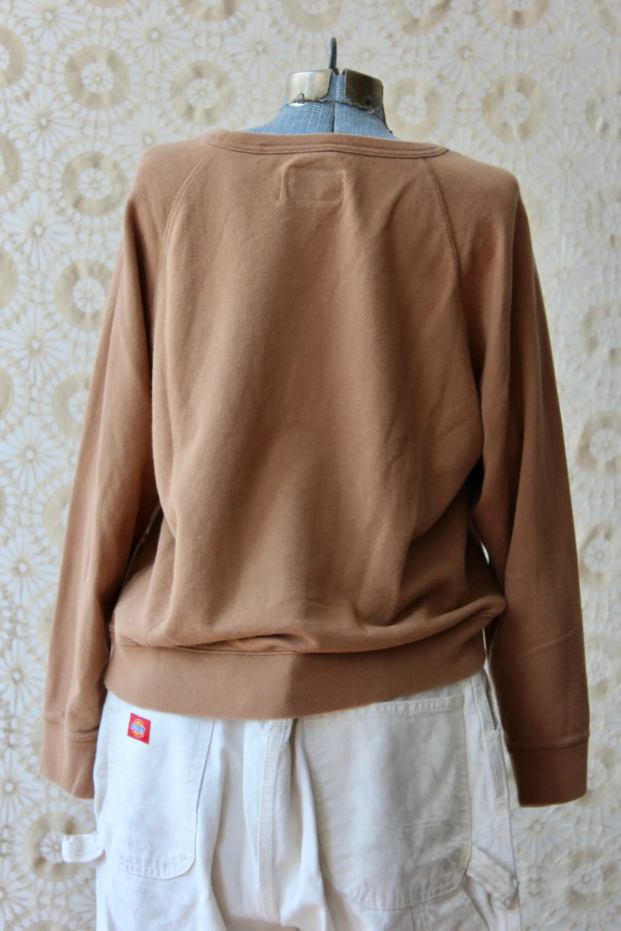The Highlands Foundry Vintage Crochet Patch Fleece Crew THF102